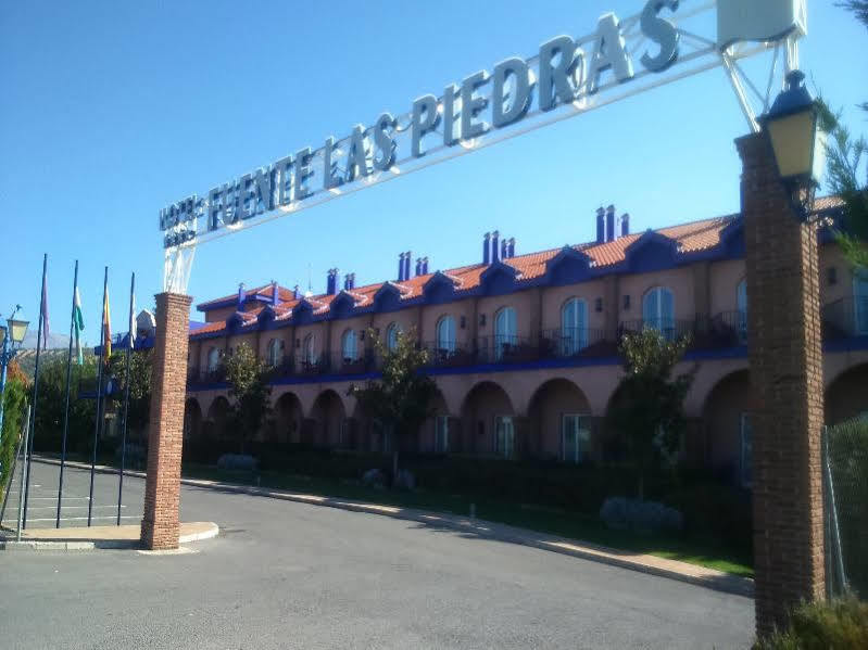 MS Fuente Las Piedras Cabra Exterior foto
